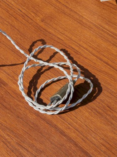 Julia, la lampe à poser en teck N°201