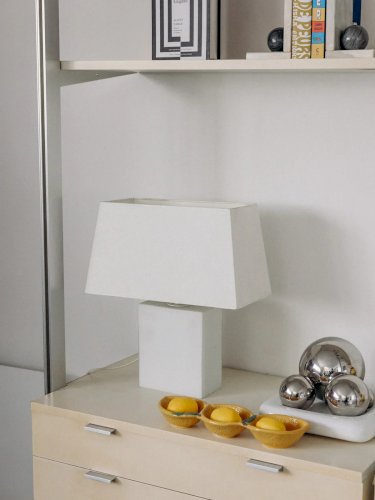 Julia, la lampe à poser en verre blanchi N°505