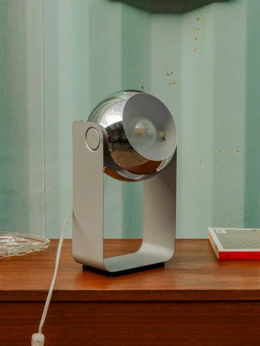 Julia, la lampe à poser eye ball en métal N°569