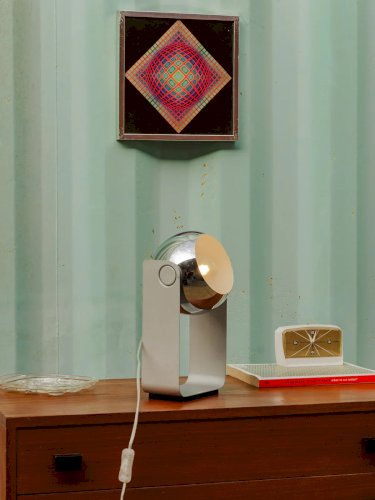 Julia, la lampe à poser eye ball en métal N°569