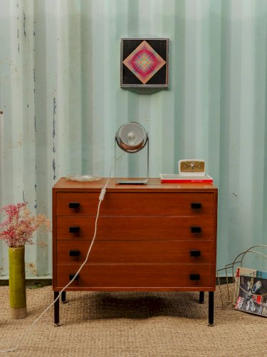 Julia, la lampe à poser eye ball en métal N°569