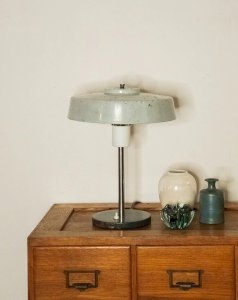 Julia, la lampe à poser industrielle N°521