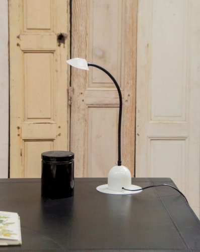 Julia, la lampe de bureau à poser N°554