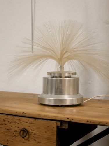 Julia, la lampe en chrome et fibre de verre N°656