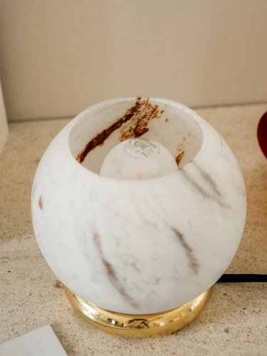 Julia, la lampe en verre marbré dorée N°695