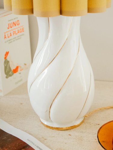 Julia, la lampe moutarde en céramique N°700