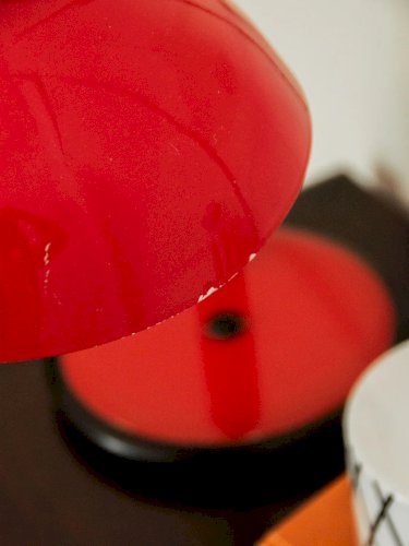 Julia, la lampe rouge à poser N°244