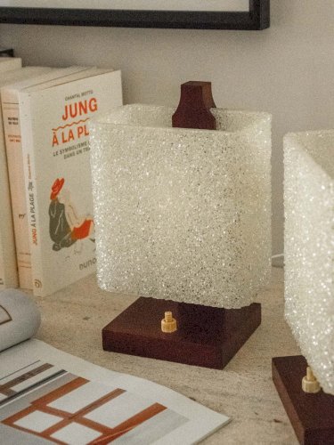 Julia, la paire de lampes texturées en bois N°694