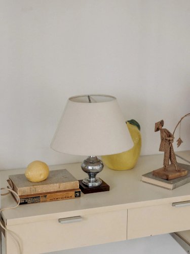 Julia, la petite lampe à poser en inox N°506