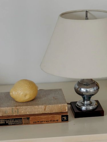 Julia, la petite lampe à poser en inox N°506