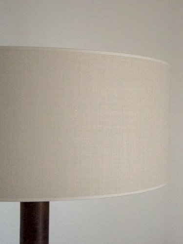 Julien, le grand lampadaire en bois foncé N°312