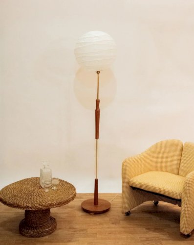 Julien, le grand lampadaire en bois N°148