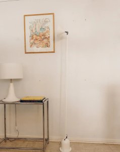 Julien, the white 80's streetlamp No. 181