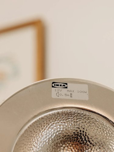 Julien, le lampadaire blanc 80's N°181