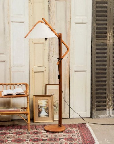 Julien, le lampadaire Domus en teck massif N°247