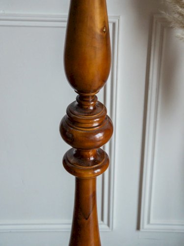 Julien, le lampadaire en bois N°198