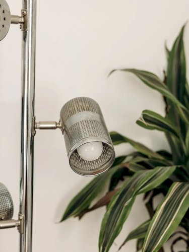 Julien, le lampadaire en chrome N°114