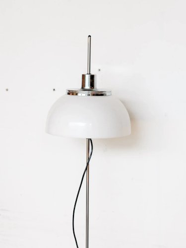 Julien, le lampadaire en métal N°16