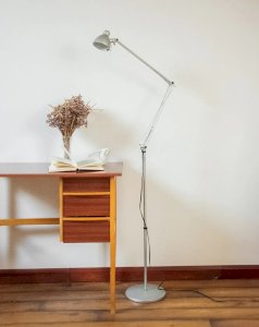 Julien, the metal streetlamp No. 239