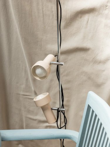 Julien, le lampadaire en plastique N°133