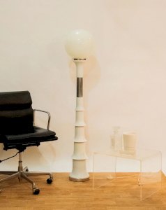 Julien, le lampadaire Enrico Tronconi N°147