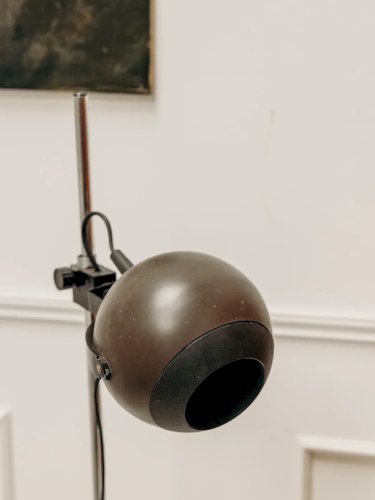 Julien, le lampadaire marron N°127