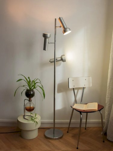 Julien, le lampadaire modulable en métal N°215