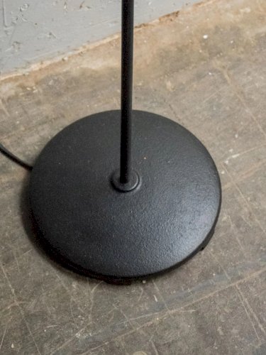 Julien, le lampadaire nacré en métal N°213