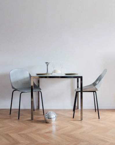 Karla, la table à manger chromée N°383