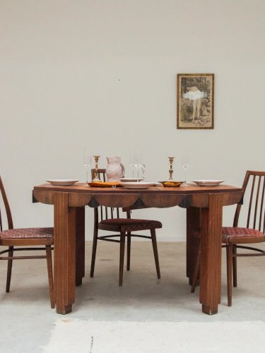Karla, la table à manger en bois art déco N°1026