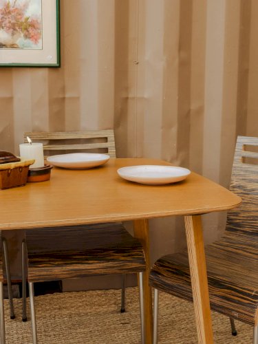 Karla, la table à manger en bois N°1019