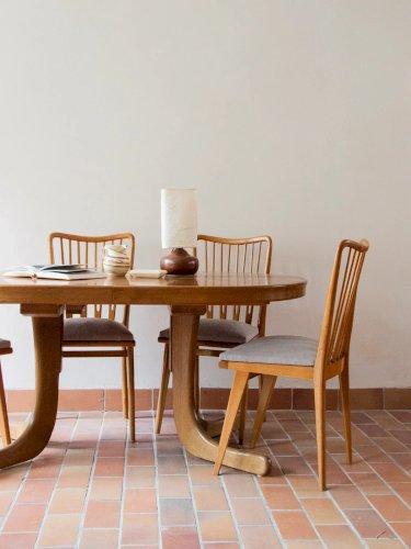 Karla, la table à manger en chêne N°427