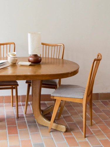 Karla, la table à manger en chêne N°427