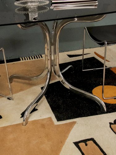 Karla, la table à manger en chrome et verre fumé N°1050