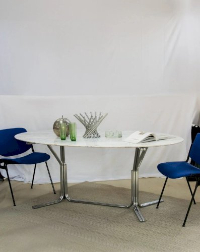 Karla, la table à manger en marbre N°400