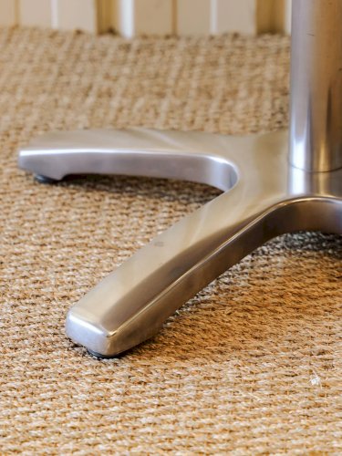 Karla, la table à manger en métal et bois N°388