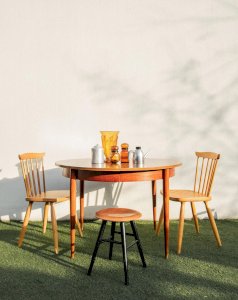 Karla, the dining table in rosewood No. 1061