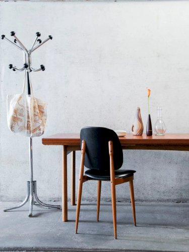 Karla, la table à manger en teck N°362