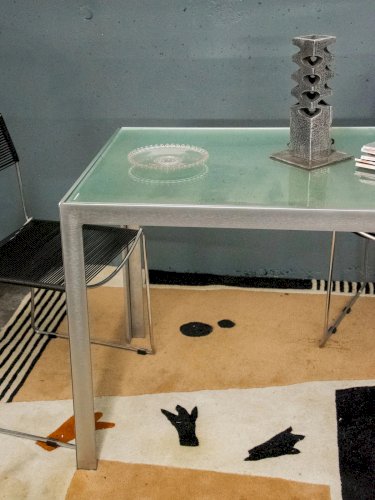 Karla, la table à manger en verre et métal Monica Armani N°1051