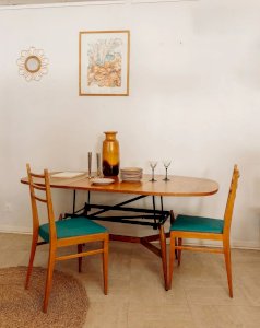 Karla, the transformable dining table No. 404