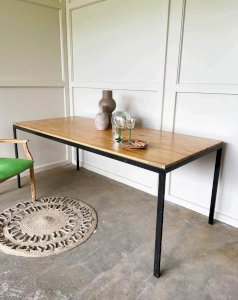 Karla, la table industrielle N°7