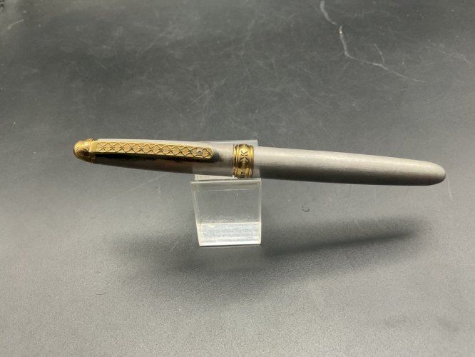 KORLOFF Stylo bille plaqué or , orné d'un diamant