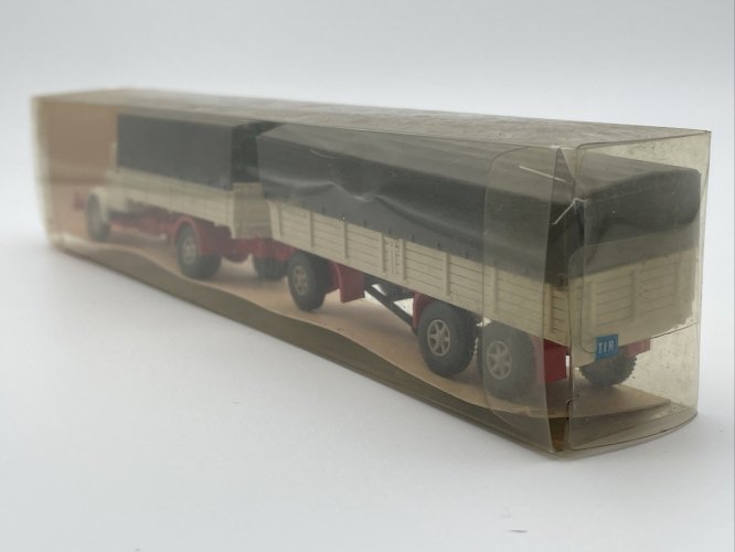 Krupp Titan Lastzug 1/87 Wiking Berlin