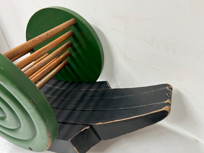 " L 'Escargot " Jouet en bois peint de la maison " A.M.S " a Chinon XX siècle