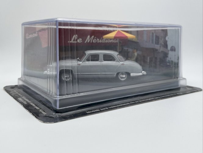 La Panhard Dyna Z L'Arrêt Au Café 1/43 Altaya