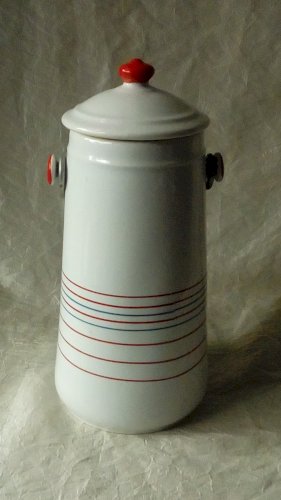 LAITIERE POT A LAIT EN VERITABLE PORCELAINE REVOL FRANCE*
