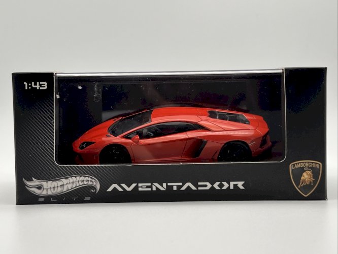 Lamborghini Aventador 1/43 Hotwheels