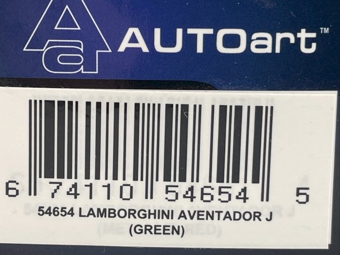 Lamborghini Aventador J (2012) 1/43 AutoArt