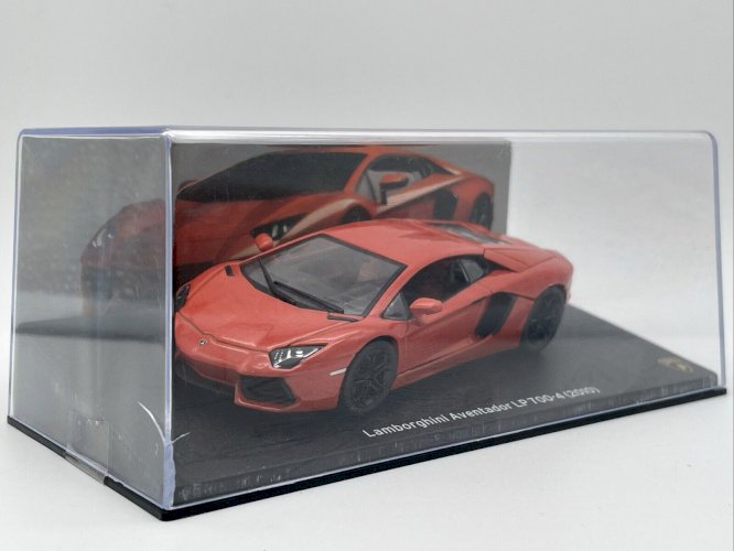 Lamborghini Aventador LP700-4 (2010) 1/43 Leo Models
