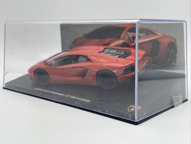 Lamborghini Aventador LP700-4 (2010) 1/43 Leo Models